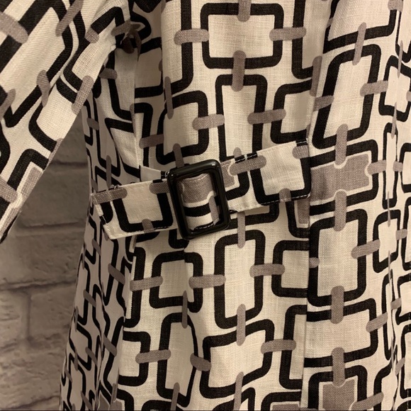 Carole Little Linen Blouse w/Buckle Embellishment - Picture 6 of 14